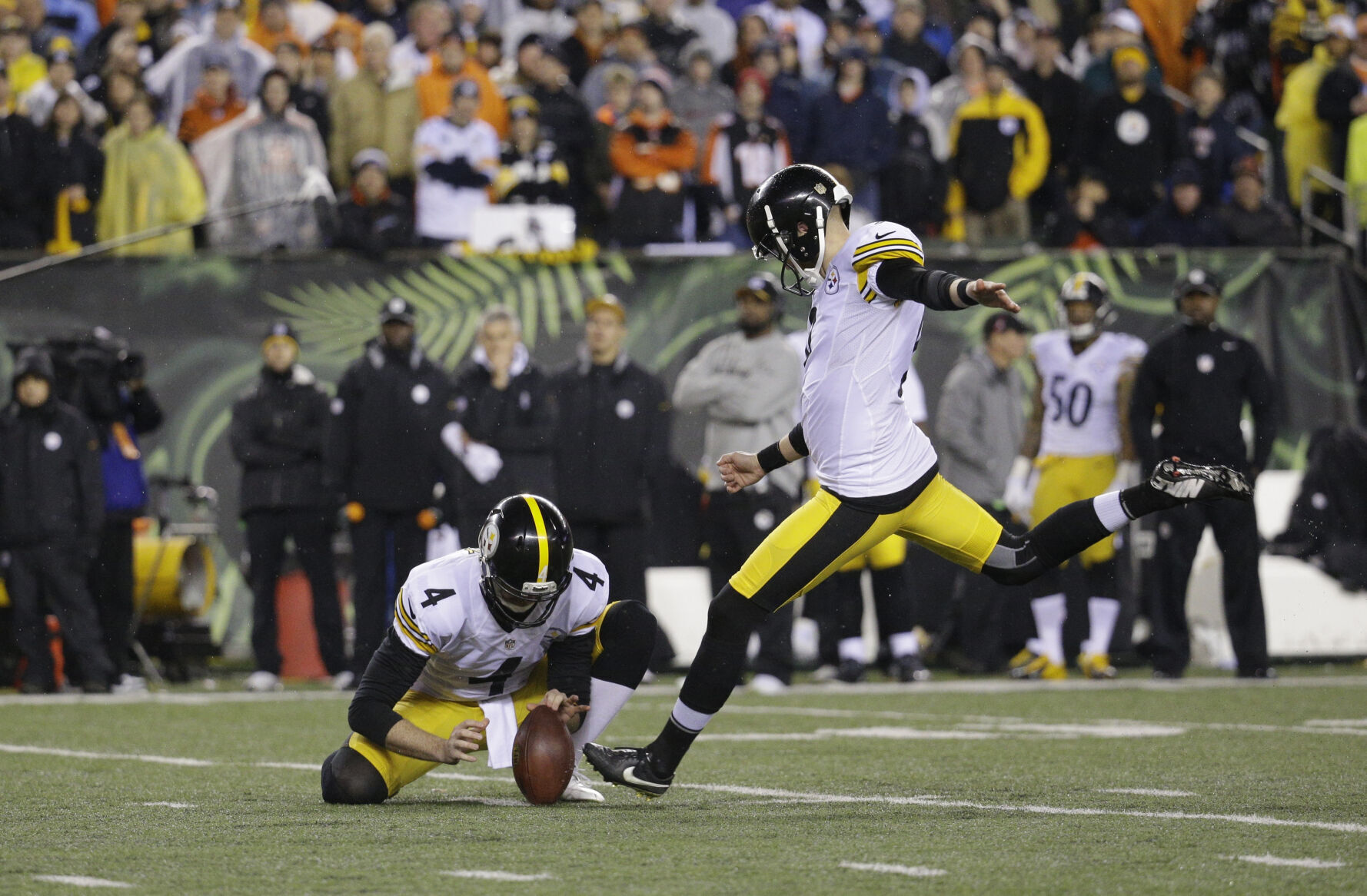 2016: After Bengals penalties, Steelers win playoff game with late field goal